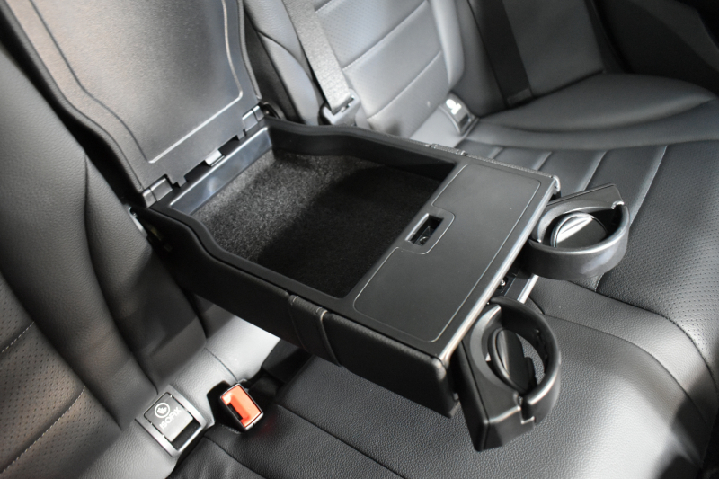 メルセデスベンツ Cクラス C180ﾜｺﾞﾝ ﾛｰﾚｳｽED ﾚｰﾀﾞｰｾｰﾌﾃｨP AMGﾗｲﾝ 特別仕様車 ﾊﾟﾉﾗﾏｻﾝﾙｰﾌ 革 AMGｴｱﾛ18AW ﾃﾞｨｽﾄﾛﾆｯｸ ﾌﾞﾗｲﾝﾄﾞｽﾎﾟｯﾄ ﾚｰﾝｷｰﾌﾟ ﾊﾟｰｷﾝｸﾞﾊﾟｲﾛｯﾄ ﾊﾟｰｸﾄﾛﾆｯｸ ｷｰﾚｽｺﾞｰ ﾅﾋﾞTV Bｶﾒﾗ ｵｰﾄﾃｰﾙｹﾞｰﾄ 2年保証