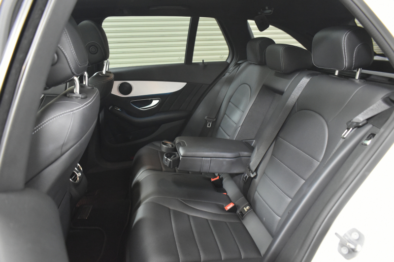 メルセデスベンツ Cクラス C180ﾜｺﾞﾝ ﾛｰﾚｳｽED ﾚｰﾀﾞｰｾｰﾌﾃｨP AMGﾗｲﾝ 特別仕様車 ﾊﾟﾉﾗﾏｻﾝﾙｰﾌ 革 AMGｴｱﾛ18AW ﾃﾞｨｽﾄﾛﾆｯｸ ﾌﾞﾗｲﾝﾄﾞｽﾎﾟｯﾄ ﾚｰﾝｷｰﾌﾟ ﾊﾟｰｷﾝｸﾞﾊﾟｲﾛｯﾄ ﾊﾟｰｸﾄﾛﾆｯｸ ｷｰﾚｽｺﾞｰ ﾅﾋﾞTV Bｶﾒﾗ ｵｰﾄﾃｰﾙｹﾞｰﾄ 2年保証