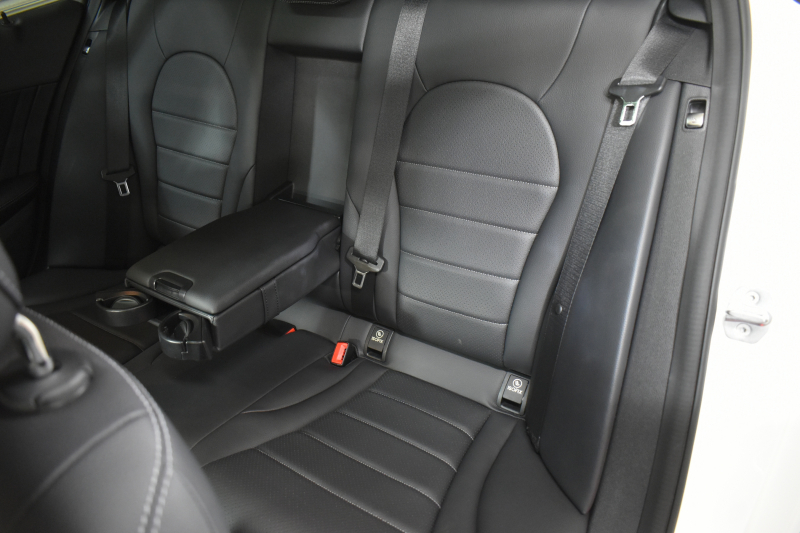 メルセデスベンツ Cクラス C180ﾜｺﾞﾝ ﾛｰﾚｳｽED ﾚｰﾀﾞｰｾｰﾌﾃｨP AMGﾗｲﾝ 特別仕様車 ﾊﾟﾉﾗﾏｻﾝﾙｰﾌ 革 AMGｴｱﾛ18AW ﾃﾞｨｽﾄﾛﾆｯｸ ﾌﾞﾗｲﾝﾄﾞｽﾎﾟｯﾄ ﾚｰﾝｷｰﾌﾟ ﾊﾟｰｷﾝｸﾞﾊﾟｲﾛｯﾄ ﾊﾟｰｸﾄﾛﾆｯｸ ｷｰﾚｽｺﾞｰ ﾅﾋﾞTV Bｶﾒﾗ ｵｰﾄﾃｰﾙｹﾞｰﾄ 2年保証