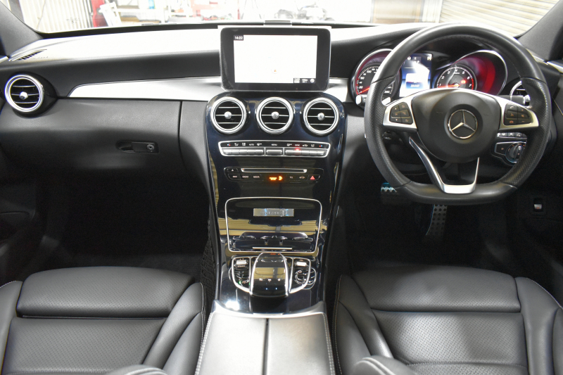 メルセデスベンツ Cクラス C180ﾜｺﾞﾝ ﾛｰﾚｳｽED ﾚｰﾀﾞｰｾｰﾌﾃｨP AMGﾗｲﾝ 特別仕様車 ﾊﾟﾉﾗﾏｻﾝﾙｰﾌ 革 AMGｴｱﾛ18AW ﾃﾞｨｽﾄﾛﾆｯｸ ﾌﾞﾗｲﾝﾄﾞｽﾎﾟｯﾄ ﾚｰﾝｷｰﾌﾟ ﾊﾟｰｷﾝｸﾞﾊﾟｲﾛｯﾄ ﾊﾟｰｸﾄﾛﾆｯｸ ｷｰﾚｽｺﾞｰ ﾅﾋﾞTV Bｶﾒﾗ ｵｰﾄﾃｰﾙｹﾞｰﾄ 2年保証