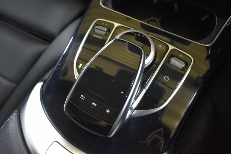 メルセデスベンツ Cクラス C180ﾜｺﾞﾝ ﾛｰﾚｳｽED ﾚｰﾀﾞｰｾｰﾌﾃｨP AMGﾗｲﾝ 特別仕様車 ﾊﾟﾉﾗﾏｻﾝﾙｰﾌ 革 AMGｴｱﾛ18AW ﾃﾞｨｽﾄﾛﾆｯｸ ﾌﾞﾗｲﾝﾄﾞｽﾎﾟｯﾄ ﾚｰﾝｷｰﾌﾟ ﾊﾟｰｷﾝｸﾞﾊﾟｲﾛｯﾄ ﾊﾟｰｸﾄﾛﾆｯｸ ｷｰﾚｽｺﾞｰ ﾅﾋﾞTV Bｶﾒﾗ ｵｰﾄﾃｰﾙｹﾞｰﾄ 2年保証