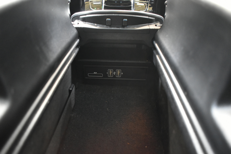 メルセデスベンツ Cクラス C180ﾜｺﾞﾝ ﾛｰﾚｳｽED ﾚｰﾀﾞｰｾｰﾌﾃｨP AMGﾗｲﾝ 特別仕様車 ﾊﾟﾉﾗﾏｻﾝﾙｰﾌ 革 AMGｴｱﾛ18AW ﾃﾞｨｽﾄﾛﾆｯｸ ﾌﾞﾗｲﾝﾄﾞｽﾎﾟｯﾄ ﾚｰﾝｷｰﾌﾟ ﾊﾟｰｷﾝｸﾞﾊﾟｲﾛｯﾄ ﾊﾟｰｸﾄﾛﾆｯｸ ｷｰﾚｽｺﾞｰ ﾅﾋﾞTV Bｶﾒﾗ ｵｰﾄﾃｰﾙｹﾞｰﾄ 2年保証