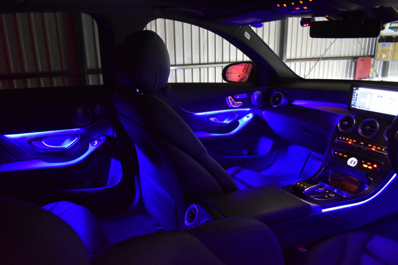 メルセデスベンツ Cクラス C200 AVG AMGﾗｲﾝ ﾚｻﾞｰｴｸｽｸﾙｰｼﾌﾞP ﾚｰﾀﾞｰｾｰﾌﾃｨP 後期 ﾊﾟﾉﾗﾏｻﾝﾙｰﾌ 革 ﾌﾞﾙﾒｽﾀｰS HUD ｴｱﾊﾞﾗﾝｽP 液晶ﾒｰﾀｰ ﾌｯﾄﾄﾗﾝｸ AMGｴｱﾛ18AW ﾃﾞｨｽﾄﾛ ﾌﾞﾗｲﾝﾄﾞS ﾚｰﾝｷｰﾌﾟ ﾅﾋﾞTV Bｶﾒﾗ ｷｰﾚｽｺﾞｰ 2年保証