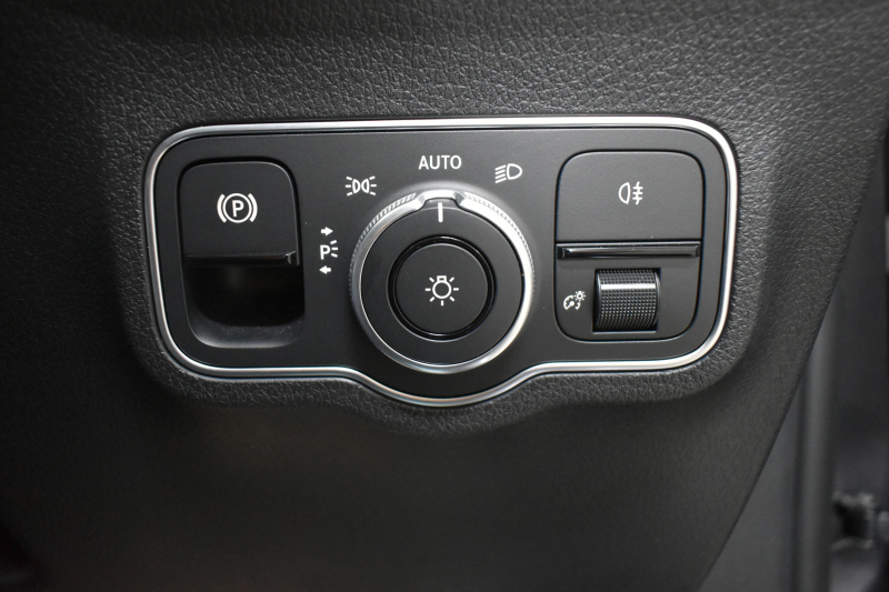 AMG GLB MercedesAMG GLB35 4ﾏﾁｯｸ AMGｱﾄﾞﾊﾞﾝｽﾄﾞ＆ﾊﾟﾌｫｰﾏﾝｽP ﾚｰﾀﾞｰｾｰﾌﾃｨP  ﾊﾟﾉﾗﾏｻﾝﾙｰﾌ ﾋｰﾀｰ灰/黒革 対話式ﾅﾋﾞ ﾃﾞｨｽﾄﾛﾆｯｸ ﾌﾞﾗｲﾝﾄﾞｽﾎﾟｯﾄ ﾚｰﾝｷｰﾌﾟ AMGｴｱﾛ19AW ｷｰﾚｽGO PTS ﾍｯﾄﾞｱｯﾌﾟD  地ﾃﾞｼﾞﾅﾋﾞ 360ｶﾒﾗ