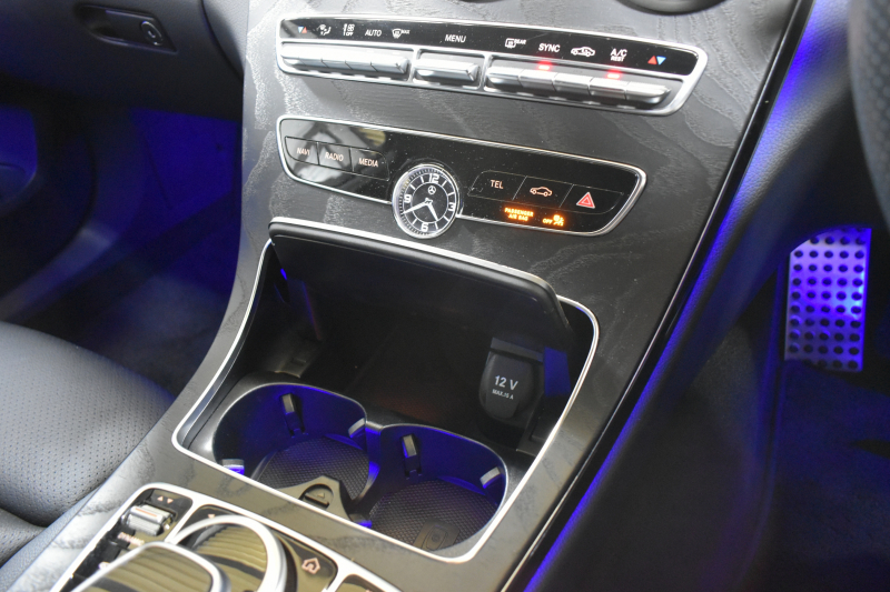 メルセデスベンツ Cクラス C200ﾜｺﾞﾝ AVG AMGﾗｲﾝ ﾚｰﾀﾞｰｾｰﾌﾃｨP 後期 AMGｴｱﾛ18AW ｴｱｻｽ 革 ﾃﾞｨｽﾄﾛﾆｯｸ ﾌﾞﾗｲﾝﾄﾞｽﾎﾟｯﾄ ﾚｰﾝｷｰﾌﾟ ﾅﾋﾞTV ﾊﾞｯｸｶﾒﾗ ｵｰﾄﾃｰﾙｹﾞｰﾄ ｷｰﾚｽｺﾞｰ 2年保証