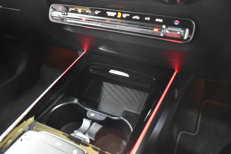 メルセデスベンツ GLB GLB250 4ﾏﾁｯｸ ｽﾎﾟｰﾂ AMGﾗｲﾝ ﾅﾋﾞｹﾞｰｼｮﾝP ﾅｲﾄP ﾚｰﾀﾞｰｾｰﾌﾃｨP 革 AMGｴｱﾛ20AW MBUXﾅﾋﾞTV 360ｶﾒﾗ ﾜｲﾔﾚｽﾁｬｰｼﾞ ﾌｯﾄｹﾞｰﾄ ﾃﾞｨｽﾄﾛ ﾌﾞﾗｲﾝﾄﾞS ﾚｰﾝｷｰﾌﾟ ｷｰﾚｽｺﾞｰ 3列ｼｰﾄ7人乗 2年保証