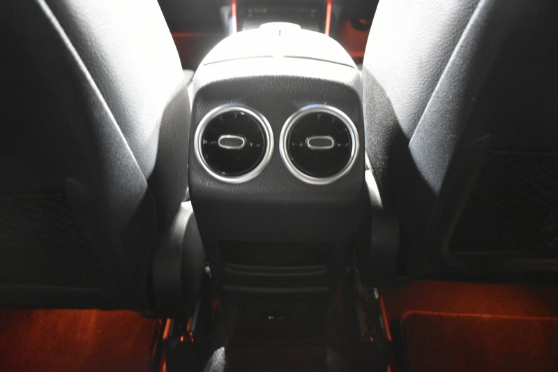 メルセデスベンツ GLB GLB250 4ﾏﾁｯｸ ｽﾎﾟｰﾂ AMGﾗｲﾝ ﾅﾋﾞｹﾞｰｼｮﾝP ﾅｲﾄP ﾚｰﾀﾞｰｾｰﾌﾃｨP 革 AMGｴｱﾛ20AW MBUXﾅﾋﾞTV 360ｶﾒﾗ ﾜｲﾔﾚｽﾁｬｰｼﾞ ﾌｯﾄｹﾞｰﾄ ﾃﾞｨｽﾄﾛ ﾌﾞﾗｲﾝﾄﾞS ﾚｰﾝｷｰﾌﾟ ｷｰﾚｽｺﾞｰ 3列ｼｰﾄ7人乗 2年保証