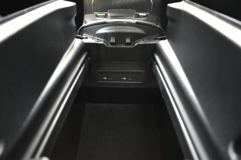 メルセデスベンツ Eクラス E200ﾜｺﾞﾝ ｽﾎﾟｰﾂ BSG搭載 ｴｸｽｸﾙｰｼﾌﾞP AMGﾗｲﾝｲﾝﾃﾘｱP ﾚｰﾀﾞｰｾｰﾌﾃｨP 後期型 ﾊﾟﾉﾗﾏｻﾝﾙｰﾌ 革 ﾌﾞﾙﾒｽﾀｰ HUD ｴｱﾊﾞﾗﾝｽP ﾊﾟﾜｰﾄﾗﾝｸ AMGｴｱﾛ19AW MBUXARﾅﾋﾞTV 360ｶﾒﾗ ﾜｲﾔﾚｽﾁｬｰｼﾞ ﾃﾞｨｽﾄﾛ ﾌﾞﾗｲﾝﾄﾞS ﾚｰﾝｷｰﾌﾟ 2年保証