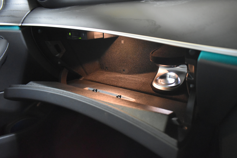 メルセデスベンツ Eクラス E200ﾜｺﾞﾝ ｽﾎﾟｰﾂ BSG搭載 ｴｸｽｸﾙｰｼﾌﾞP AMGﾗｲﾝｲﾝﾃﾘｱP ﾚｰﾀﾞｰｾｰﾌﾃｨP 後期型 ﾊﾟﾉﾗﾏｻﾝﾙｰﾌ 革 ﾌﾞﾙﾒｽﾀｰ HUD ｴｱﾊﾞﾗﾝｽP ﾊﾟﾜｰﾄﾗﾝｸ AMGｴｱﾛ19AW MBUXARﾅﾋﾞTV 360ｶﾒﾗ ﾜｲﾔﾚｽﾁｬｰｼﾞ ﾃﾞｨｽﾄﾛ ﾌﾞﾗｲﾝﾄﾞS ﾚｰﾝｷｰﾌﾟ 2年保証