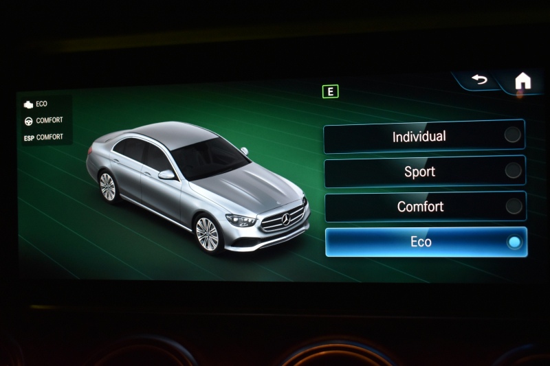 メルセデスベンツ Eクラス E220d ｽﾎﾟｰﾂ BSG搭載 ｴｸｽｸﾙｰｼﾌﾞP AMGﾗｲﾝｲﾝﾃﾘｱP ﾚｰﾀﾞｰｾｰﾌﾃｨP 後期型 革 ﾌﾞﾙﾒｽﾀｰ HUD ｴｱﾊﾞﾗﾝｽP ﾊﾟﾜｰﾄﾗﾝｸ AMGｴｱﾛ19AW MBUXARﾅﾋﾞTV 360ｶﾒﾗ ﾜｲﾔﾚｽﾁｬｰｼﾞ ﾃﾞｨｽﾄﾛ ﾌﾞﾗｲﾝﾄﾞS ﾚｰﾝｷｰﾌﾟ 2年保証