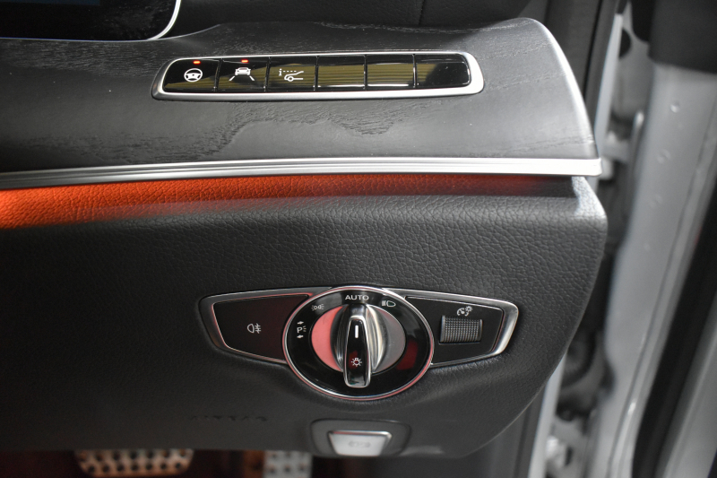 メルセデスベンツ Eクラス E200ｸｰﾍﾟ ｽﾎﾟｰﾂ ﾚｻﾞｰP ﾚｰﾀﾞｰｾｰﾌﾃｨP ﾊﾟﾉﾗﾏｻﾝﾙｰﾌ 革 AMGｴｱﾛ19AW ﾌﾞﾙﾒｽﾀｰS ﾍｯﾄﾞｱｯﾌﾟD ｴｱﾊﾞﾗﾝｽP ﾅﾋﾞTV 360ｶﾒﾗ ﾃﾞｨｽﾄﾛﾆｯｸ ﾌﾞﾗｲﾝﾄﾞｽﾎﾟｯﾄ ﾚｰﾝｷｰﾌﾟ ｷｰﾚｽｺﾞｰ 2年保証