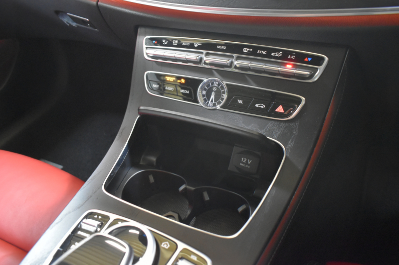 メルセデスベンツ Eクラス E200ｸｰﾍﾟ ｽﾎﾟｰﾂ ﾚｻﾞｰP ﾚｰﾀﾞｰｾｰﾌﾃｨP ﾊﾟﾉﾗﾏｻﾝﾙｰﾌ 革 AMGｴｱﾛ19AW ﾌﾞﾙﾒｽﾀｰS ﾍｯﾄﾞｱｯﾌﾟD ｴｱﾊﾞﾗﾝｽP ﾅﾋﾞTV 360ｶﾒﾗ ﾃﾞｨｽﾄﾛﾆｯｸ ﾌﾞﾗｲﾝﾄﾞｽﾎﾟｯﾄ ﾚｰﾝｷｰﾌﾟ ｷｰﾚｽｺﾞｰ 2年保証