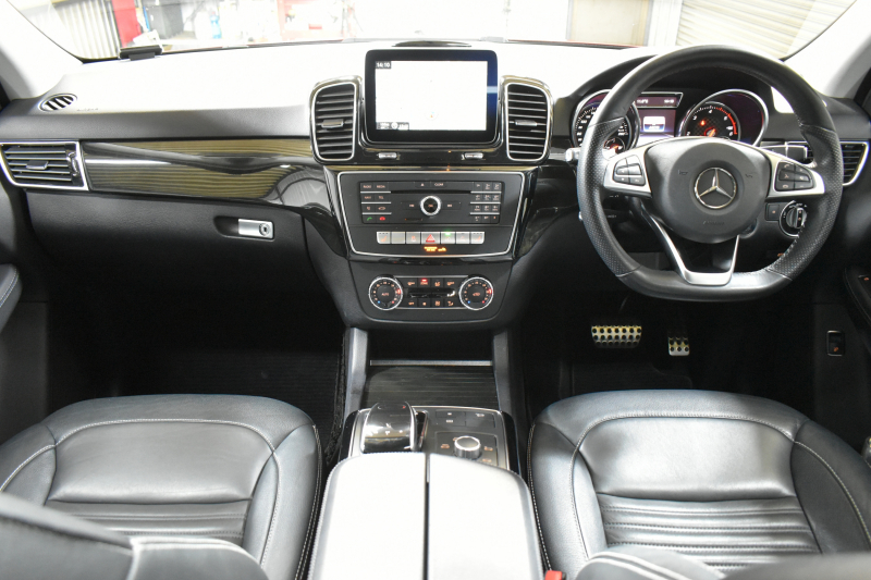 メルセデスベンツ GLE GLE350d 4ﾏﾁｯｸ ｽﾎﾟｰﾂ ﾚｰﾀﾞｰP 3.0ℓV型6気筒ﾀｰﾎﾞ 全席ﾋｰﾀｰ黒革 ﾊﾟﾉﾗﾏｻﾝﾙｰﾌ ﾊｰﾏﾝｶｰﾄﾞﾝ ﾃﾞｨｽﾄﾛ ﾌﾞﾗｲﾝﾄﾞｽﾎﾟｯﾄ ﾚｰﾝｷｰﾌﾟ AMGｴｱﾛ20AW ｻｲﾄﾞﾗﾝﾆﾝｸﾞﾎﾞｰﾄﾞ地ﾃﾞｼﾞﾅﾋﾞ360ｶﾒﾗ ﾊﾟｰｸﾄﾛ 2年保証