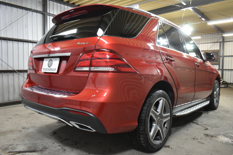 メルセデスベンツ GLE GLE350d 4ﾏﾁｯｸ ｽﾎﾟｰﾂ ﾚｰﾀﾞｰP 3.0ℓV型6気筒ﾀｰﾎﾞ 全席ﾋｰﾀｰ黒革 ﾊﾟﾉﾗﾏｻﾝﾙｰﾌ ﾊｰﾏﾝｶｰﾄﾞﾝ ﾃﾞｨｽﾄﾛ ﾌﾞﾗｲﾝﾄﾞｽﾎﾟｯﾄ ﾚｰﾝｷｰﾌﾟ AMGｴｱﾛ20AW ｻｲﾄﾞﾗﾝﾆﾝｸﾞﾎﾞｰﾄﾞ地ﾃﾞｼﾞﾅﾋﾞ360ｶﾒﾗ ﾊﾟｰｸﾄﾛ 2年保証