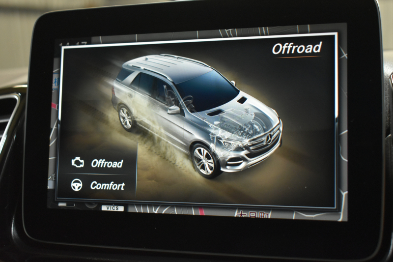 メルセデスベンツ GLE GLE350d 4ﾏﾁｯｸ ｽﾎﾟｰﾂ ﾚｰﾀﾞｰP 3.0ℓV型6気筒ﾀｰﾎﾞ 全席ﾋｰﾀｰ黒革 ﾊﾟﾉﾗﾏｻﾝﾙｰﾌ ﾊｰﾏﾝｶｰﾄﾞﾝ ﾃﾞｨｽﾄﾛ ﾌﾞﾗｲﾝﾄﾞｽﾎﾟｯﾄ ﾚｰﾝｷｰﾌﾟ AMGｴｱﾛ20AW ｻｲﾄﾞﾗﾝﾆﾝｸﾞﾎﾞｰﾄﾞ地ﾃﾞｼﾞﾅﾋﾞ360ｶﾒﾗ ﾊﾟｰｸﾄﾛ 2年保証