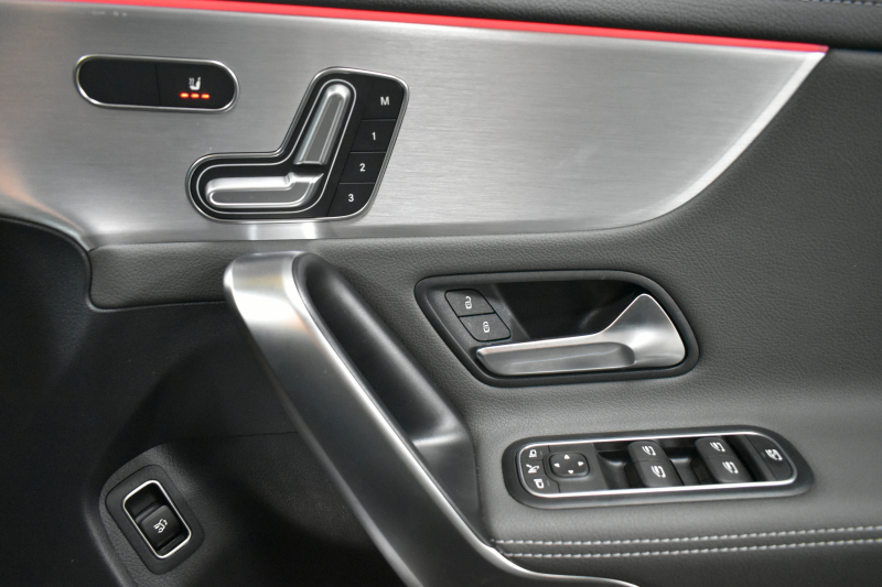 メルセデスベンツ CLAクラス CLA200d ｼｭｰﾃｨﾝｸﾞﾌﾞﾚｰｸ AMGﾗｲﾝ AMGﾚｻﾞｰｴｸｽｸﾙｰｼﾌﾞP ｱﾄﾞﾊﾞﾝｽﾄﾞP ﾅﾋﾞｹﾞｰｼｮﾝP ﾚｰﾀﾞｰｾｰﾌﾃｨP ﾊﾟﾉﾗﾏｻﾝﾙｰﾌ 革 AMGｴｱﾛ18AW MBUXﾅﾋﾞTV HUD 360ｶﾒﾗ ﾃﾞｨｽﾄﾛ ﾌﾞﾗｲﾝﾄﾞS ﾚｰﾝｷｰﾌﾟ ﾌｯﾄｹﾞｰﾄ ｷｰﾚｽｺﾞｰ 2年保証