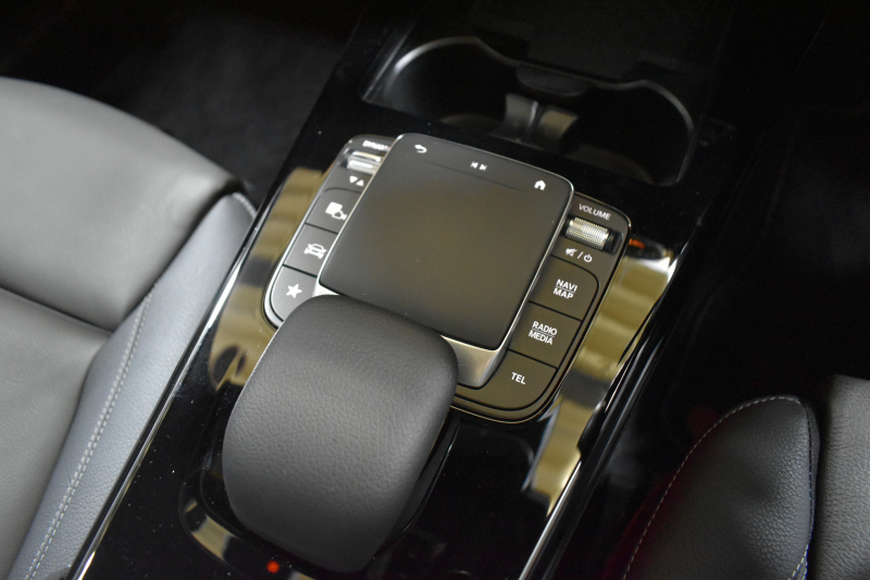 メルセデスベンツ CLAクラス CLA200d ｼｭｰﾃｨﾝｸﾞﾌﾞﾚｰｸ AMGﾗｲﾝ AMGﾚｻﾞｰｴｸｽｸﾙｰｼﾌﾞP ｱﾄﾞﾊﾞﾝｽﾄﾞP ﾅﾋﾞｹﾞｰｼｮﾝP ﾚｰﾀﾞｰｾｰﾌﾃｨP ﾊﾟﾉﾗﾏｻﾝﾙｰﾌ 革 AMGｴｱﾛ18AW MBUXﾅﾋﾞTV HUD 360ｶﾒﾗ ﾃﾞｨｽﾄﾛ ﾌﾞﾗｲﾝﾄﾞS ﾚｰﾝｷｰﾌﾟ ﾌｯﾄｹﾞｰﾄ ｷｰﾚｽｺﾞｰ 2年保証