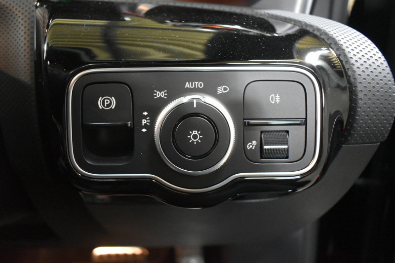 メルセデスベンツ CLAクラス CLA200d ｼｭｰﾃｨﾝｸﾞﾌﾞﾚｰｸ AMGﾗｲﾝ AMGﾚｻﾞｰｴｸｽｸﾙｰｼﾌﾞP ｱﾄﾞﾊﾞﾝｽﾄﾞP ﾅﾋﾞｹﾞｰｼｮﾝP ﾚｰﾀﾞｰｾｰﾌﾃｨP ﾊﾟﾉﾗﾏｻﾝﾙｰﾌ 革 AMGｴｱﾛ18AW MBUXﾅﾋﾞTV HUD 360ｶﾒﾗ ﾃﾞｨｽﾄﾛ ﾌﾞﾗｲﾝﾄﾞS ﾚｰﾝｷｰﾌﾟ ﾌｯﾄｹﾞｰﾄ ｷｰﾚｽｺﾞｰ 2年保証