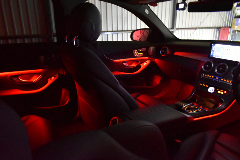 AMG Cクラス C43 4ﾏﾁｯｸ  ﾚｰﾀﾞｰｾｰﾌﾃｨP 後期型 3.0V6ﾀｰﾎﾞ 390馬力 ﾊﾟﾉﾗﾏｻﾝﾙｰﾌ ﾋｰﾀｰ黒本革 ﾃﾞｨｽﾄﾛ BSM Lﾁｪﾝｼﾞ AMGｴｱﾛ ｷｰGO ﾊﾟｰｸﾄﾛ ﾌｯﾄﾄﾗﾝｸ HUD ﾌﾞﾙﾒｽﾀｰS 液晶ﾒｰﾀｰ LEDﾍｯﾄﾞﾗｲﾄ 地ﾃﾞｼﾞﾅﾋﾞ Bｶﾒﾗ 2年保証