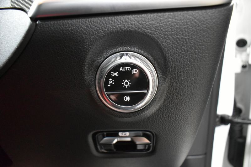 メルセデスベンツ Cクラス C200ﾜｺﾞﾝ AVG ISG搭載ﾓﾃﾞﾙ AMGﾗｲﾝP ﾚｻﾞｰｴｸｽｸﾙｰｼﾌﾞP ﾍﾞｰｼｯｸP ﾚｰﾀﾞｰｾｰﾌﾃｨP ﾊﾟﾉﾗﾏｻﾝﾙｰﾌ ﾘｱｱｸｽﾙｽﾃｱﾘﾝｸﾞ 革 MBUXARﾅﾋﾞTV HUD AMGｴｱﾛ18AW ﾃﾞｨｽﾄﾛﾆｯｸ ﾜｲﾔﾚｽﾁｬｰｼﾞ 360ｶﾒﾗ ﾌｯﾄｹﾞｰﾄ 2年保証