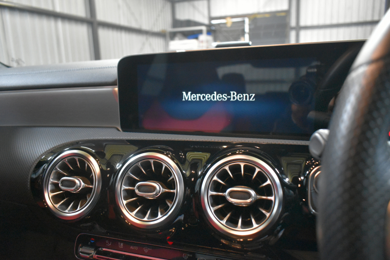 メルセデスベンツ CLAクラス CLA200d AMGﾗｲﾝ AMGﾚｻﾞｰｴｸｽｸﾙｰｼﾌﾞP ｱﾄﾞﾊﾞﾝｽﾄﾞP ﾅﾋﾞｹﾞｰｼｮﾝP ﾚｰﾀﾞｰｾｰﾌﾃｨP 1ｵｰﾅｰ ﾊﾟﾉﾗﾏｻﾝﾙｰﾌ 革 AMGｴｱﾛ18AW MBUXﾅﾋﾞTV HUD 360ｶﾒﾗ ｱﾄﾞﾊﾞﾝｽﾄﾞｻｳﾝﾄﾞ ﾃﾞｨｽﾄﾛ ﾌﾞﾗｲﾝﾄﾞS ﾚｰﾝｷｰﾌﾟ ﾌｯﾄﾄﾗﾝｸ ｷｰﾚｽｺﾞｰ 2年保証