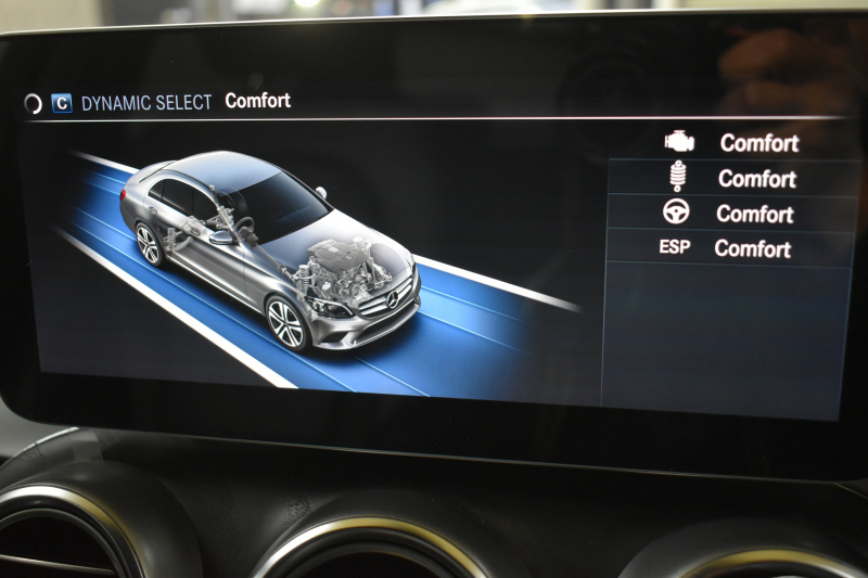 メルセデスベンツ Cクラス C220d AVG AMGﾗｲﾝ ﾚｰﾀﾞｰｾｰﾌﾃｨP 後期型  燃費18.9km  ﾋｰﾀｰ黒革 ﾃﾞｨｽﾄﾛ BSM Lﾁｪﾝｼﾞ 誤発進 AMGｴｱﾛ18AW  ｷｰﾚｽGO ﾊﾟｰｸﾄﾛ LEDﾍｯﾄﾞﾗｲﾄ ﾏﾙﾁｱﾝﾋﾞｴﾝﾄ 地ﾃﾞｼﾞﾅﾋﾞBｶﾒﾗ 2年保証