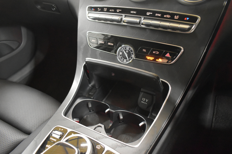 メルセデスベンツ Cクラス C220d AVG AMGﾗｲﾝ ﾚｰﾀﾞｰｾｰﾌﾃｨP 後期型  燃費18.9km  ﾋｰﾀｰ黒革 ﾃﾞｨｽﾄﾛ BSM Lﾁｪﾝｼﾞ 誤発進 AMGｴｱﾛ18AW  ｷｰﾚｽGO ﾊﾟｰｸﾄﾛ LEDﾍｯﾄﾞﾗｲﾄ ﾏﾙﾁｱﾝﾋﾞｴﾝﾄ 地ﾃﾞｼﾞﾅﾋﾞBｶﾒﾗ 2年保証