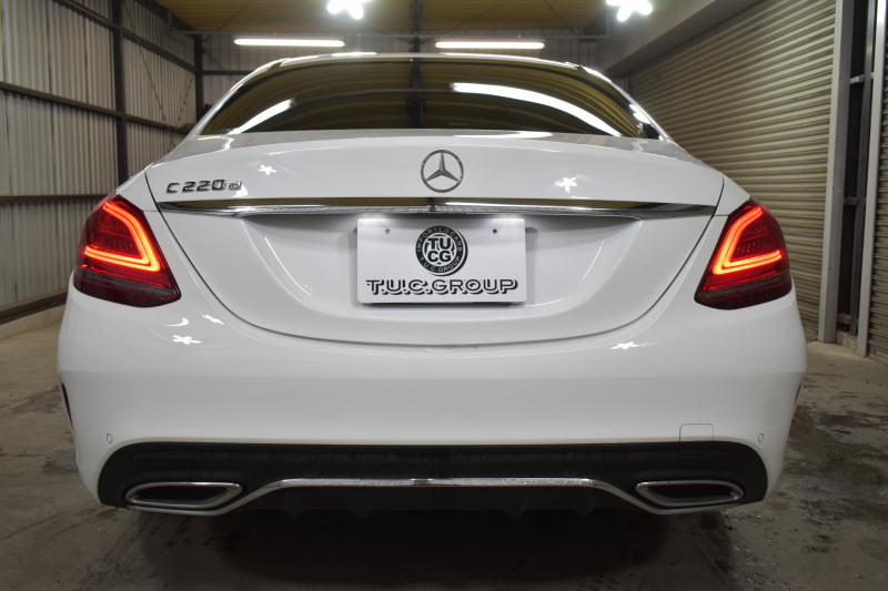 メルセデスベンツ Cクラス C220d AVG AMGﾗｲﾝ ﾚｰﾀﾞｰｾｰﾌﾃｨP 後期型  燃費18.9km  ﾋｰﾀｰ黒革 ﾃﾞｨｽﾄﾛ BSM Lﾁｪﾝｼﾞ 誤発進 AMGｴｱﾛ18AW  ｷｰﾚｽGO ﾊﾟｰｸﾄﾛ LEDﾍｯﾄﾞﾗｲﾄ ﾏﾙﾁｱﾝﾋﾞｴﾝﾄ 地ﾃﾞｼﾞﾅﾋﾞBｶﾒﾗ 2年保証