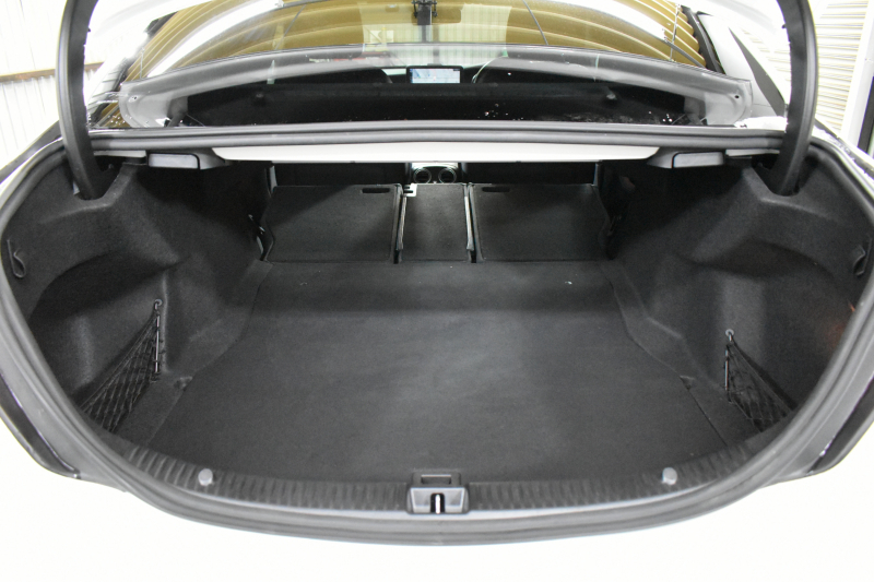 メルセデスベンツ Cクラス C220d AVG AMGﾗｲﾝ ﾚｰﾀﾞｰｾｰﾌﾃｨP 後期型  燃費18.9km  ﾋｰﾀｰ黒革 ﾃﾞｨｽﾄﾛ BSM Lﾁｪﾝｼﾞ 誤発進 AMGｴｱﾛ18AW  ｷｰﾚｽGO ﾊﾟｰｸﾄﾛ LEDﾍｯﾄﾞﾗｲﾄ ﾏﾙﾁｱﾝﾋﾞｴﾝﾄ 地ﾃﾞｼﾞﾅﾋﾞBｶﾒﾗ 2年保証