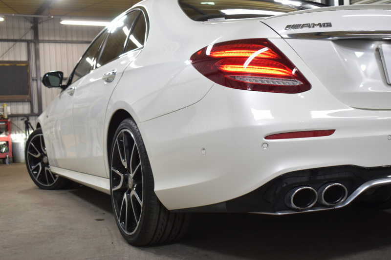 AMG Eクラス E53 4ﾏﾁｯｸ+ ISG搭載 ｴｸｽｸﾙｰｼﾌﾞP ﾚｰﾀﾞｰｾｰﾌﾃｨP ﾊﾟﾉﾗﾏｻﾝﾙｰﾌ 革 ﾍﾞﾝﾁﾚｰﾀｰ ﾏｯｻｰｼﾞ ﾌﾞﾙﾒｽﾀｰS HUD ﾌｯﾄｹﾞｰﾄ ｴｱﾛ20AW ﾃﾞｨｽﾄﾛ ﾌﾞﾗｲﾝﾄﾞS ﾚｰﾝｷｰﾌﾟ ﾅﾋﾞTV 360ｶﾒﾗ ｷｰﾚｽｺﾞｰ 2年保証