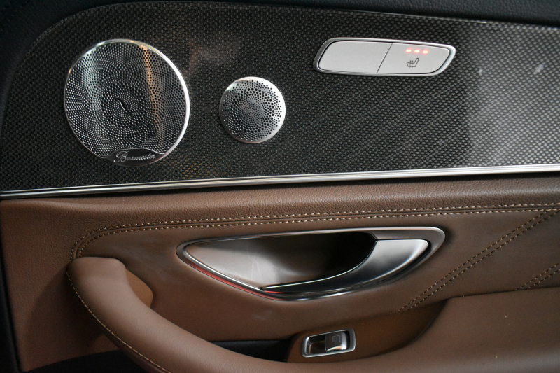 AMG Eクラス E53 4ﾏﾁｯｸ+ ﾜｺﾞﾝ ISG搭載 ｴｸｽｸﾙｰｼﾌﾞP ﾚｰﾀﾞｰｾｰﾌﾃｨP ﾊﾟﾉﾗﾏｻﾝﾙｰﾌ 革 ﾍﾞﾝﾁﾚｰﾀｰ ﾏｯｻｰｼﾞ ﾌﾞﾙﾒｽﾀｰS HUD ﾌｯﾄｹﾞｰﾄ ｴｱﾛ20AW ﾃﾞｨｽﾄﾛ ﾌﾞﾗｲﾝﾄﾞS ﾚｰﾝｷｰﾌﾟ ﾅﾋﾞTV 360ｶﾒﾗ ｷｰﾚｽｺﾞｰ 2年保証