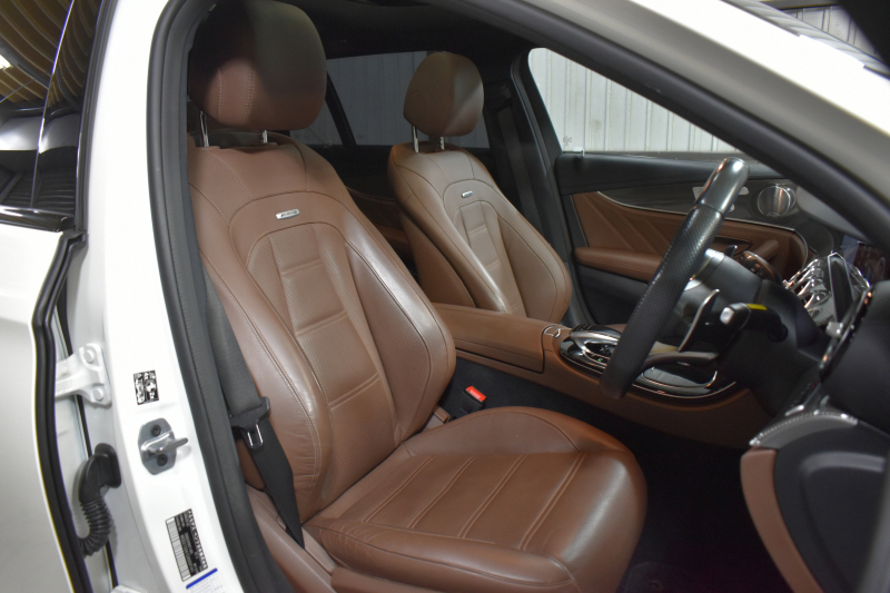 AMG Eクラス E53 4ﾏﾁｯｸ+ ﾜｺﾞﾝ ISG搭載 ｴｸｽｸﾙｰｼﾌﾞP ﾚｰﾀﾞｰｾｰﾌﾃｨP ﾊﾟﾉﾗﾏｻﾝﾙｰﾌ 革 ﾍﾞﾝﾁﾚｰﾀｰ ﾏｯｻｰｼﾞ ﾌﾞﾙﾒｽﾀｰS HUD ﾌｯﾄｹﾞｰﾄ ｴｱﾛ20AW ﾃﾞｨｽﾄﾛ ﾌﾞﾗｲﾝﾄﾞS ﾚｰﾝｷｰﾌﾟ ﾅﾋﾞTV 360ｶﾒﾗ ｷｰﾚｽｺﾞｰ 2年保証