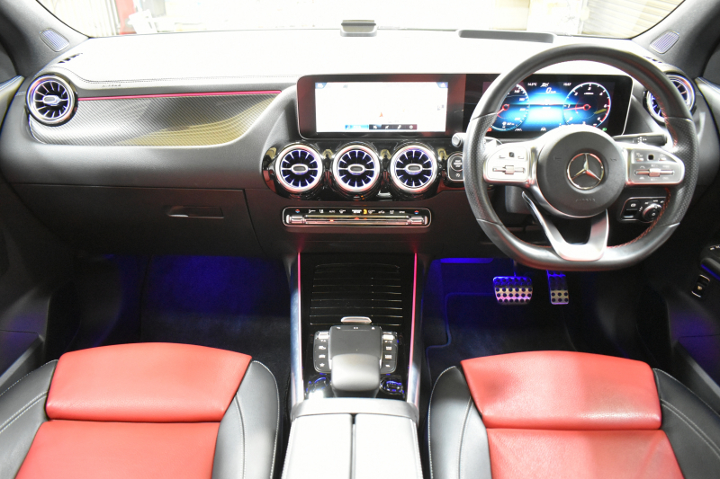 メルセデスベンツ GLA GLA200d 4M AMGﾗｲﾝ AMGﾚｻﾞｰｴｸｽｸﾙｰｼﾌﾞP ｱﾄﾞﾊﾞﾝｽﾄﾞP ﾅﾋﾞｹﾞｰｼｮﾝP ﾚｰﾀﾞｰｾｰﾌﾃｨP 1ｵｰﾅｰ ﾊﾟﾉﾗﾏｻﾝﾙｰﾌ 革 HUD ｱﾄﾞﾊﾞﾝｽﾄﾞｻｳﾝﾄﾞ AMGｴｱﾛ19AW ﾃﾞｨｽﾄﾛ ﾌﾞﾗｲﾝﾄﾞS MBUXﾅﾋﾞTV 360ｶﾒﾗ ﾌｯﾄｹﾞｰﾄ ｷｰﾚｽｺﾞｰ 2年保証