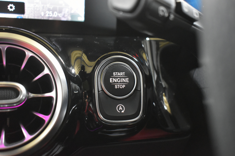 メルセデスベンツ GLA GLA200d 4M AMGﾗｲﾝ AMGﾚｻﾞｰｴｸｽｸﾙｰｼﾌﾞP ｱﾄﾞﾊﾞﾝｽﾄﾞP ﾅﾋﾞｹﾞｰｼｮﾝP ﾚｰﾀﾞｰｾｰﾌﾃｨP 1ｵｰﾅｰ ﾊﾟﾉﾗﾏｻﾝﾙｰﾌ 革 HUD ｱﾄﾞﾊﾞﾝｽﾄﾞｻｳﾝﾄﾞ AMGｴｱﾛ19AW ﾃﾞｨｽﾄﾛ ﾌﾞﾗｲﾝﾄﾞS MBUXﾅﾋﾞTV 360ｶﾒﾗ ﾌｯﾄｹﾞｰﾄ ｷｰﾚｽｺﾞｰ 2年保証