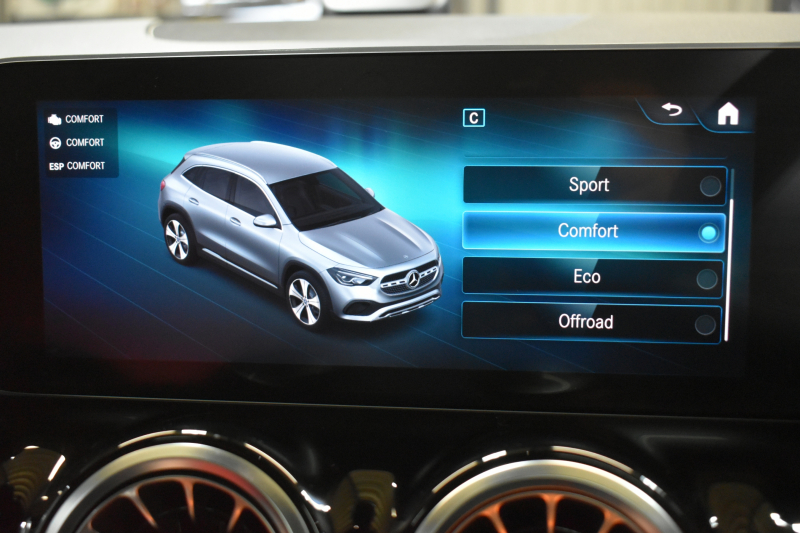メルセデスベンツ GLA GLA200d 4M AMGﾗｲﾝ AMGﾚｻﾞｰｴｸｽｸﾙｰｼﾌﾞP ｱﾄﾞﾊﾞﾝｽﾄﾞP ﾅﾋﾞｹﾞｰｼｮﾝP ﾚｰﾀﾞｰｾｰﾌﾃｨP 1ｵｰﾅｰ ﾊﾟﾉﾗﾏｻﾝﾙｰﾌ 革 HUD ｱﾄﾞﾊﾞﾝｽﾄﾞｻｳﾝﾄﾞ AMGｴｱﾛ19AW ﾃﾞｨｽﾄﾛ ﾌﾞﾗｲﾝﾄﾞS MBUXﾅﾋﾞTV 360ｶﾒﾗ ﾌｯﾄｹﾞｰﾄ ｷｰﾚｽｺﾞｰ 2年保証