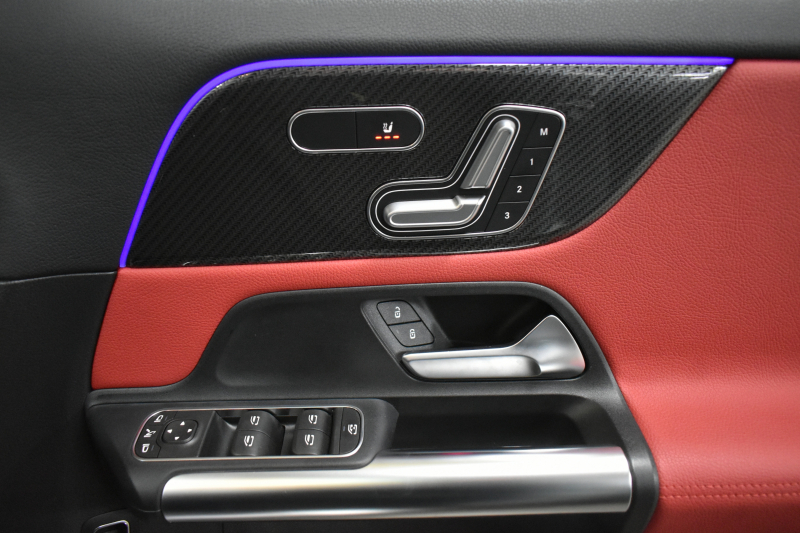 メルセデスベンツ GLA GLA200d 4M AMGﾗｲﾝ AMGﾚｻﾞｰｴｸｽｸﾙｰｼﾌﾞP ｱﾄﾞﾊﾞﾝｽﾄﾞP ﾅﾋﾞｹﾞｰｼｮﾝP ﾚｰﾀﾞｰｾｰﾌﾃｨP 1ｵｰﾅｰ ﾊﾟﾉﾗﾏｻﾝﾙｰﾌ 革 HUD ｱﾄﾞﾊﾞﾝｽﾄﾞｻｳﾝﾄﾞ AMGｴｱﾛ19AW ﾃﾞｨｽﾄﾛ ﾌﾞﾗｲﾝﾄﾞS MBUXﾅﾋﾞTV 360ｶﾒﾗ ﾌｯﾄｹﾞｰﾄ ｷｰﾚｽｺﾞｰ 2年保証