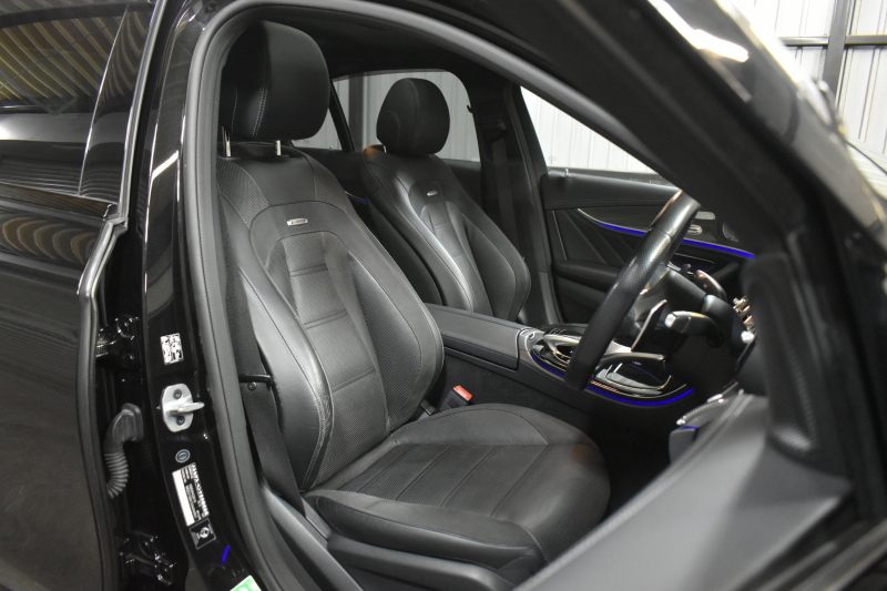AMG Eクラス E53 4ﾏﾁｯｸ+ ISG搭載ﾓﾃﾞﾙ ｴｸｽｸﾙｰｼﾌﾞP ﾚｰﾀﾞｰｾｰﾌﾃｨP ﾊﾟﾉﾗﾏｻﾝﾙｰﾌ 革 ﾍﾞﾝﾁﾚｰﾀｰ ﾏｯｻｰｼﾞ ﾌﾞﾙﾒｽﾀｰS HUD ﾌｯﾄﾄﾗﾝｸ ｴｱﾛ20AW ﾃﾞｨｽﾄﾛ ﾌﾞﾗｲﾝﾄﾞS ﾚｰﾝｷｰﾌﾟ ﾅﾋﾞTV 360ｶﾒﾗ ｷｰﾚｽｺﾞｰ 2年保証