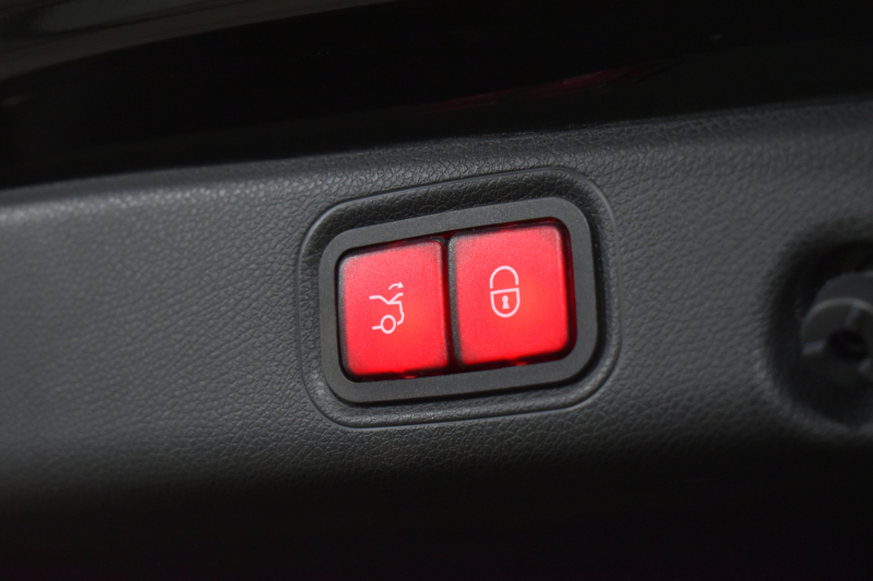 AMG Eクラス E53 4ﾏﾁｯｸ+ ISG搭載ﾓﾃﾞﾙ ｴｸｽｸﾙｰｼﾌﾞP ﾚｰﾀﾞｰｾｰﾌﾃｨP ﾊﾟﾉﾗﾏｻﾝﾙｰﾌ 革 ﾍﾞﾝﾁﾚｰﾀｰ ﾏｯｻｰｼﾞ ﾌﾞﾙﾒｽﾀｰS HUD ﾌｯﾄﾄﾗﾝｸ ｴｱﾛ20AW ﾃﾞｨｽﾄﾛ ﾌﾞﾗｲﾝﾄﾞS ﾚｰﾝｷｰﾌﾟ ﾅﾋﾞTV 360ｶﾒﾗ ｷｰﾚｽｺﾞｰ 2年保証