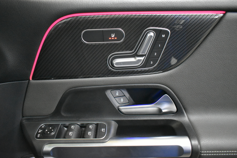 メルセデスベンツ GLB GLB200d 4ﾏﾁｯｸ AMGﾗｲﾝ AMGﾚｻﾞｰｴｸｽｸﾙｰｼﾌﾞP ｱﾄﾞﾊﾞﾝｽﾄﾞP ﾅﾋﾞｹﾞｰｼｮﾝP ﾚｰﾀﾞｰｾｰﾌﾃｨP ﾊﾟﾉﾗﾏｻﾝﾙｰﾌ 革 HUD ｱﾄﾞﾊﾞﾝｽﾄﾞｻｳﾝﾄﾞ AMGｴｱﾛ19AW MBUXﾅﾋﾞTV 360ｶﾒﾗ ﾜｲﾔﾚｽﾁｬｰｼﾞ ﾌｯﾄｹﾞｰﾄ ｷｰﾚｽｺﾞｰ 2年保証