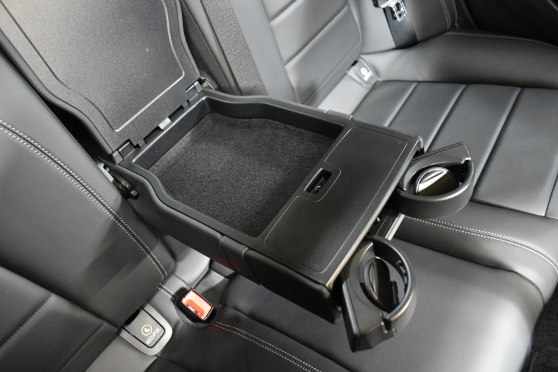 メルセデスベンツ Eクラス E350e AVG ｽﾎﾟｰﾂ ｴｸｽｸﾙｰｼﾌﾞP ﾚｰﾀﾞｰｾｰﾌﾃｨP PHV 1ｵｰﾅｰ ﾊﾟﾉﾗﾏｻﾝﾙｰﾌ ﾌﾞﾙﾒｽﾀｰS 全席ﾋｰﾀｰ黒革 ﾃﾞｨｽﾄﾛ ﾚｰﾝﾁｪﾝｼﾞ ﾌﾞﾗｲﾝﾄﾞｽﾎﾟｯﾄ AMGｴｱﾛ19AW ｷｰGO PTS ﾌｯﾄｹﾞｰﾄ 地デジ360ｶﾒ 2年保証