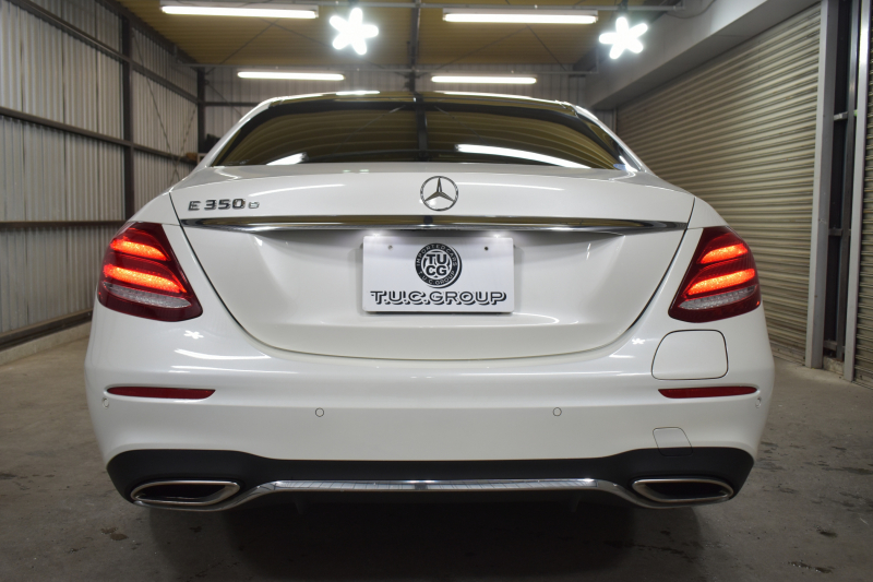 メルセデスベンツ Eクラス E350e AVG ｽﾎﾟｰﾂ ｴｸｽｸﾙｰｼﾌﾞP ﾚｰﾀﾞｰｾｰﾌﾃｨP PHV 1ｵｰﾅｰ ﾊﾟﾉﾗﾏｻﾝﾙｰﾌ ﾌﾞﾙﾒｽﾀｰS 全席ﾋｰﾀｰ黒革 ﾃﾞｨｽﾄﾛ ﾚｰﾝﾁｪﾝｼﾞ ﾌﾞﾗｲﾝﾄﾞｽﾎﾟｯﾄ AMGｴｱﾛ19AW ｷｰGO PTS ﾌｯﾄｹﾞｰﾄ 地デジ360ｶﾒ 2年保証