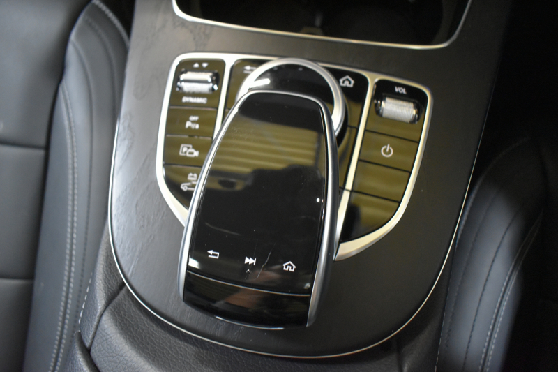 メルセデスベンツ Eクラス E350e AVG ｽﾎﾟｰﾂ ｴｸｽｸﾙｰｼﾌﾞP ﾚｰﾀﾞｰｾｰﾌﾃｨP PHV 1ｵｰﾅｰ ﾊﾟﾉﾗﾏｻﾝﾙｰﾌ ﾌﾞﾙﾒｽﾀｰS 全席ﾋｰﾀｰ黒革 ﾃﾞｨｽﾄﾛ ﾚｰﾝﾁｪﾝｼﾞ ﾌﾞﾗｲﾝﾄﾞｽﾎﾟｯﾄ AMGｴｱﾛ19AW ｷｰGO PTS ﾌｯﾄｹﾞｰﾄ 地デジ360ｶﾒ 2年保証