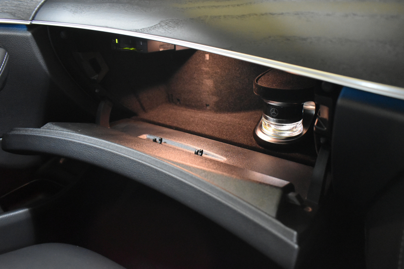 メルセデスベンツ Eクラス E350e AVG ｽﾎﾟｰﾂ ｴｸｽｸﾙｰｼﾌﾞP ﾚｰﾀﾞｰｾｰﾌﾃｨP PHV 1ｵｰﾅｰ ﾊﾟﾉﾗﾏｻﾝﾙｰﾌ ﾌﾞﾙﾒｽﾀｰS 全席ﾋｰﾀｰ黒革 ﾃﾞｨｽﾄﾛ ﾚｰﾝﾁｪﾝｼﾞ ﾌﾞﾗｲﾝﾄﾞｽﾎﾟｯﾄ AMGｴｱﾛ19AW ｷｰGO PTS ﾌｯﾄｹﾞｰﾄ 地デジ360ｶﾒ 2年保証