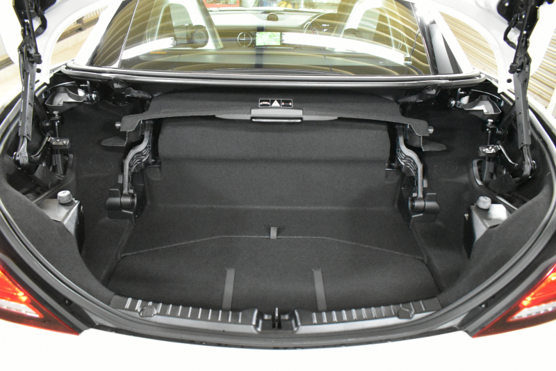 メルセデスベンツ SLCクラス SLC200 ｽﾎﾟｰﾂ ﾚｰﾀﾞｰｾｰﾌﾃｨP ﾀﾞｲﾅﾐｯｸﾊﾝﾄﾞﾘﾝｸﾞP 2.0ﾘｯﾀｰ184馬力 ﾏｼﾞｯｸｽｶｲ ﾋｰﾀｰ&ｴｱｽｶｰﾌ黒革 ﾃﾞｨｽﾄﾛ BSM Lｷｰﾌﾟ AMGｴｱﾛ18AW ｷｰﾚｽGO PTS ﾊｰﾏﾝｶｰﾄﾞﾝS ﾏﾙﾁｶﾗｰｱﾝﾋﾞｴﾝﾄ LEDﾍｯﾄﾞﾗｲﾄ地ﾃﾞｼﾞﾅﾋﾞ Bｶﾒﾗ 2年保証