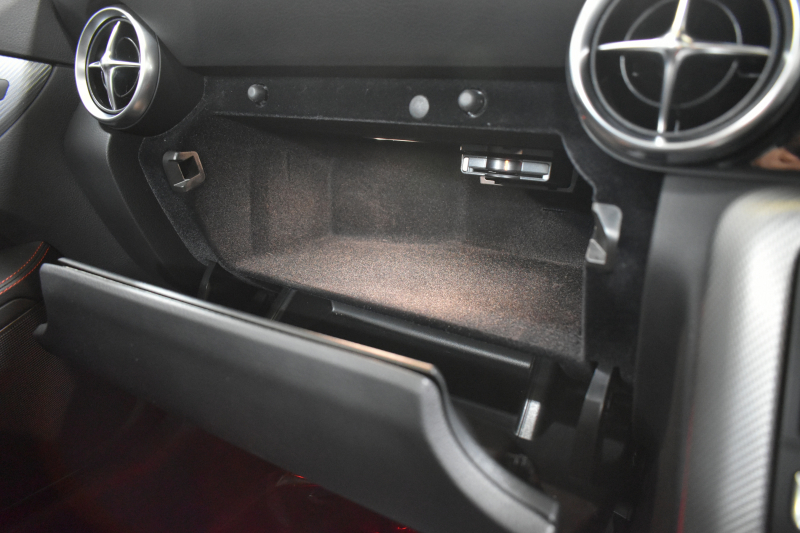 メルセデスベンツ SLCクラス SLC200 ｽﾎﾟｰﾂ ﾚｰﾀﾞｰｾｰﾌﾃｨP ﾀﾞｲﾅﾐｯｸﾊﾝﾄﾞﾘﾝｸﾞP 2.0ﾘｯﾀｰ184馬力 ﾏｼﾞｯｸｽｶｲ ﾋｰﾀｰ&ｴｱｽｶｰﾌ黒革 ﾃﾞｨｽﾄﾛ BSM Lｷｰﾌﾟ AMGｴｱﾛ18AW ｷｰﾚｽGO PTS ﾊｰﾏﾝｶｰﾄﾞﾝS ﾏﾙﾁｶﾗｰｱﾝﾋﾞｴﾝﾄ LEDﾍｯﾄﾞﾗｲﾄ地ﾃﾞｼﾞﾅﾋﾞ Bｶﾒﾗ 2年保証