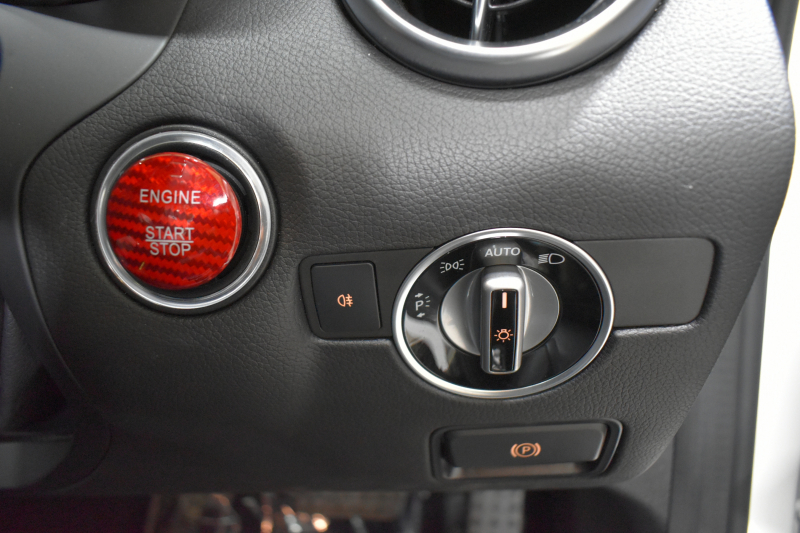 メルセデスベンツ SLCクラス SLC200 ｽﾎﾟｰﾂ ﾚｰﾀﾞｰｾｰﾌﾃｨP ﾀﾞｲﾅﾐｯｸﾊﾝﾄﾞﾘﾝｸﾞP 2.0ﾘｯﾀｰ184馬力 ﾏｼﾞｯｸｽｶｲ ﾋｰﾀｰ&ｴｱｽｶｰﾌ黒革 ﾃﾞｨｽﾄﾛ BSM Lｷｰﾌﾟ AMGｴｱﾛ18AW ｷｰﾚｽGO PTS ﾊｰﾏﾝｶｰﾄﾞﾝS ﾏﾙﾁｶﾗｰｱﾝﾋﾞｴﾝﾄ LEDﾍｯﾄﾞﾗｲﾄ地ﾃﾞｼﾞﾅﾋﾞ Bｶﾒﾗ 2年保証