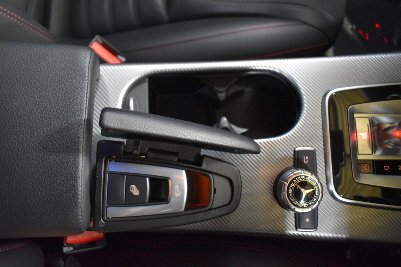 メルセデスベンツ SLCクラス SLC200 ｽﾎﾟｰﾂ ﾚｰﾀﾞｰｾｰﾌﾃｨP ﾀﾞｲﾅﾐｯｸﾊﾝﾄﾞﾘﾝｸﾞP 2.0ﾘｯﾀｰ184馬力 ﾏｼﾞｯｸｽｶｲ ﾋｰﾀｰ&ｴｱｽｶｰﾌ黒革 ﾃﾞｨｽﾄﾛ BSM Lｷｰﾌﾟ AMGｴｱﾛ18AW ｷｰﾚｽGO PTS ﾊｰﾏﾝｶｰﾄﾞﾝS ﾏﾙﾁｶﾗｰｱﾝﾋﾞｴﾝﾄ LEDﾍｯﾄﾞﾗｲﾄ地ﾃﾞｼﾞﾅﾋﾞ Bｶﾒﾗ 2年保証