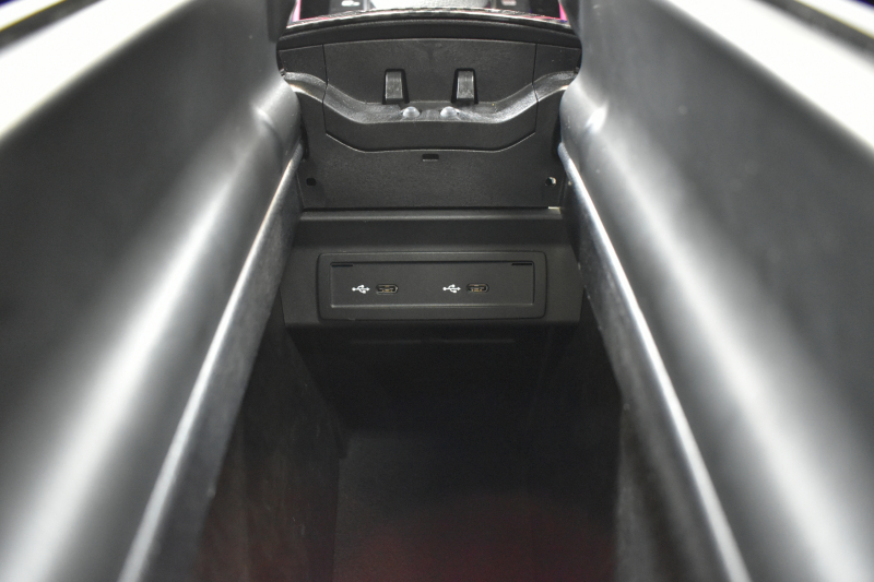 AMG GLB MercedesAMG GLB35 4ﾏﾁｯｸ AMGｱﾄﾞﾊﾞﾝｽﾄﾞ＆ﾊﾟﾌｫｰﾏﾝｽP ﾚｰﾀﾞｰｾｰﾌﾃｨP ﾅﾋﾞP ﾊﾟﾉﾗﾏｻﾝﾙｰﾌ ﾋｰﾀｰｸｰﾗｰ赤/黒革 対話式ﾅﾋﾞ ACC BSM ﾚｰﾝｷｰﾌﾟ AMGｴｱﾛ19AW ｷｰﾚｽGO PTS ﾍｯﾄﾞｱｯﾌﾟD  地ﾃﾞｼﾞﾅﾋﾞ 360ｶﾒﾗ2年保証