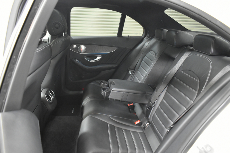 AMG Cクラス C43 4MATIC ｴｸｽｸﾙｰｼﾌﾞP ﾚｰﾀﾞｰｾｰﾌﾃｨP ﾊﾟﾉﾗﾏｻﾝﾙｰﾌ 革 ﾌﾞﾙﾒｽﾀｰｻｳﾝﾄﾞ ﾌｯﾄﾄﾗﾝｸ ｴｱﾊﾞﾗﾝｽP ｴｱﾛ19AW ﾃﾞｨｽﾄﾛﾆｯｸ ﾌﾞﾗｲﾝﾄﾞｽﾎﾟｯﾄ ﾚｰﾝｷｰﾌﾟ ﾅﾋﾞTV ﾊﾞｯｸｶﾒﾗ ｷｰﾚｽｺﾞｰ 2年保証