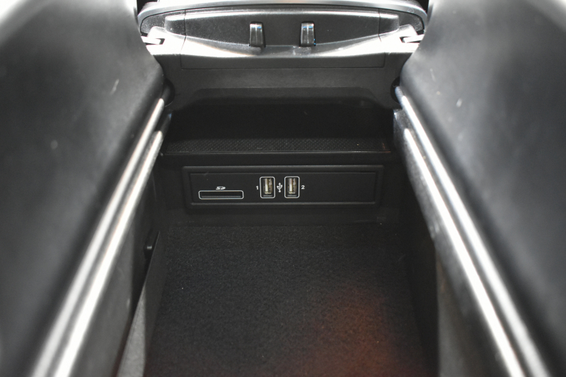 AMG Cクラス C43 4MATIC ｴｸｽｸﾙｰｼﾌﾞP ﾚｰﾀﾞｰｾｰﾌﾃｨP ﾊﾟﾉﾗﾏｻﾝﾙｰﾌ 革 ﾌﾞﾙﾒｽﾀｰｻｳﾝﾄﾞ ﾌｯﾄﾄﾗﾝｸ ｴｱﾊﾞﾗﾝｽP ｴｱﾛ19AW ﾃﾞｨｽﾄﾛﾆｯｸ ﾌﾞﾗｲﾝﾄﾞｽﾎﾟｯﾄ ﾚｰﾝｷｰﾌﾟ ﾅﾋﾞTV ﾊﾞｯｸｶﾒﾗ ｷｰﾚｽｺﾞｰ 2年保証